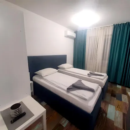 Blue Wave Guest house *