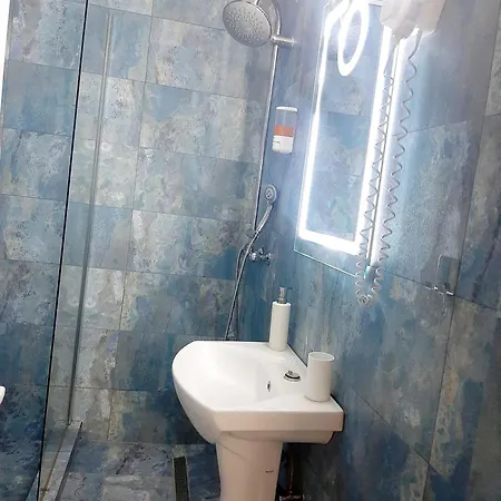 ゲストハウス Blue Wave *